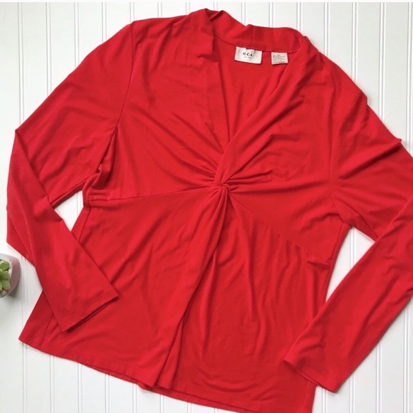 •eci• front twist top {G8} - Picture 4 of 5